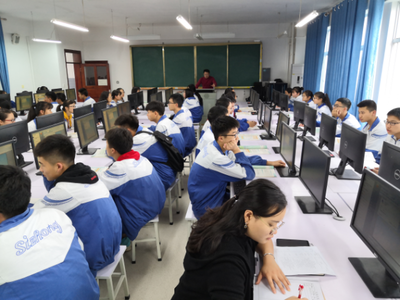 思南中學(xué)信息通用技術(shù)組教研活動(dòng)